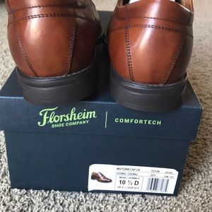 Sepatu Oxford Kulit Bertali Florsheim Midtown Pria - Cokelat Muda, Ukuran 8 Sedang (Lebar D)